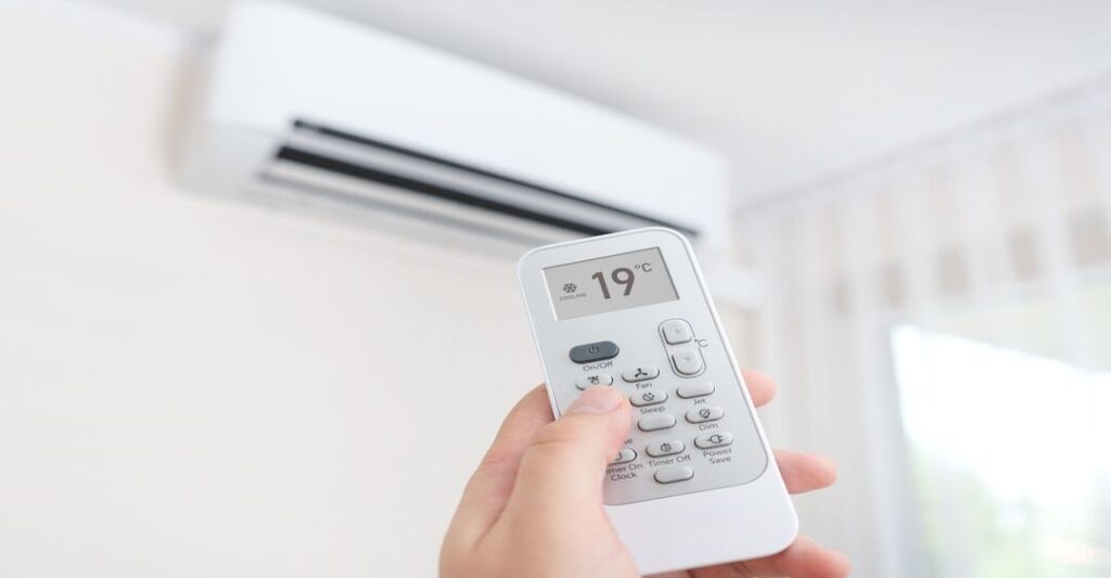 Cách khắc phục khi máy lạnh Toshiba báo đèn đỏ