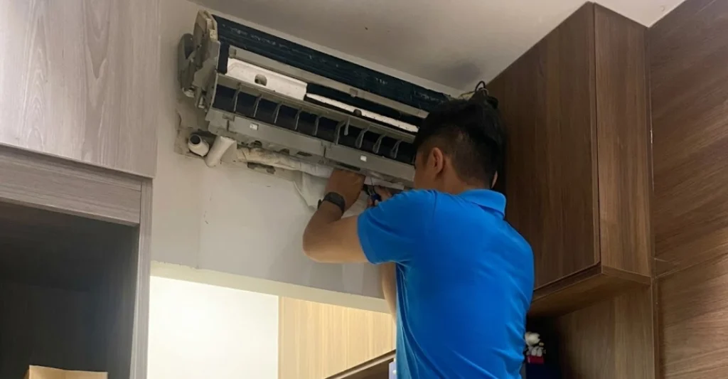Nên tự sửa hay gọi thợ khi điều hoà LG báo lỗi CH36