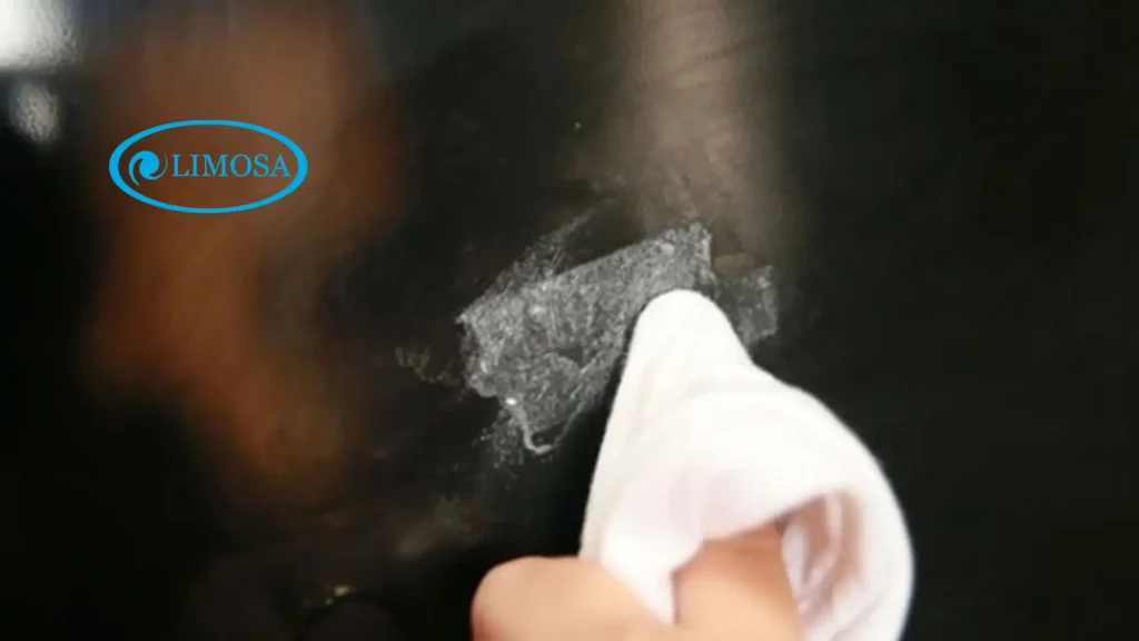 cách tẩy vết keo trên tủ lạnh