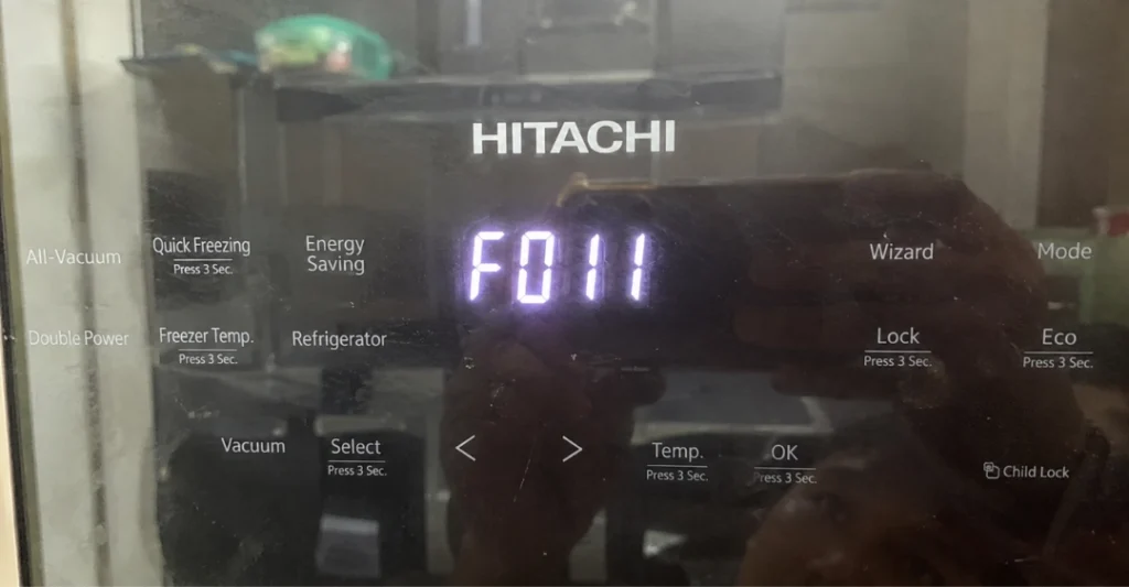 Lỗi F011 tủ lạnh Hitachi