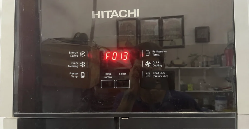 Tủ lạnh Hitachi báo lỗi F013