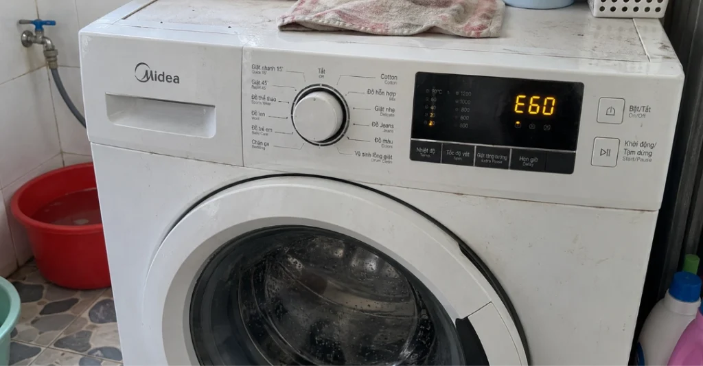 Lỗi E60 máy giặt Midea là lỗi gì