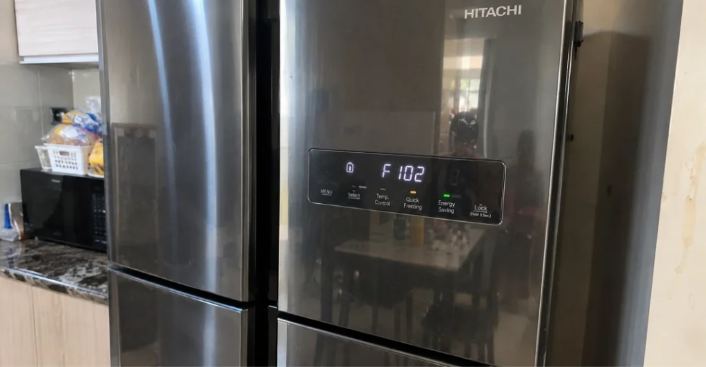 Dấu hiệu nhận diện tủ lạnh Hitachi báo lỗi F102