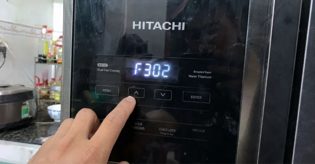 Lỗi F302 trên tủ lạnh Hitachi